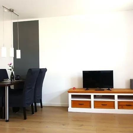 Haus Melody Comfortable Дом отдыха Gnies